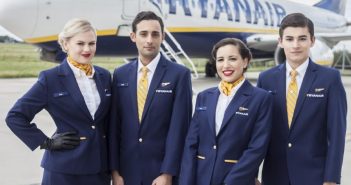 Ryanair assume assistenti di volo: Tutti i requisiti e le date
