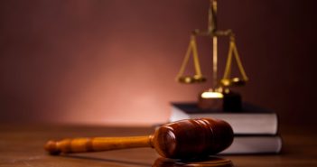 Doppio lavoro part-time, illegittimo il divieto assoluto dell'azienda