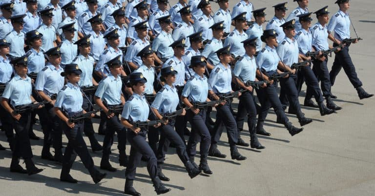 Concorso Aeronautica Militare 2018: bando di reclutamento di 800 VFP1