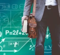 Arretrati scuola, fino a 2450 euro nella busta paga di dicembre: ecco cosa sapere