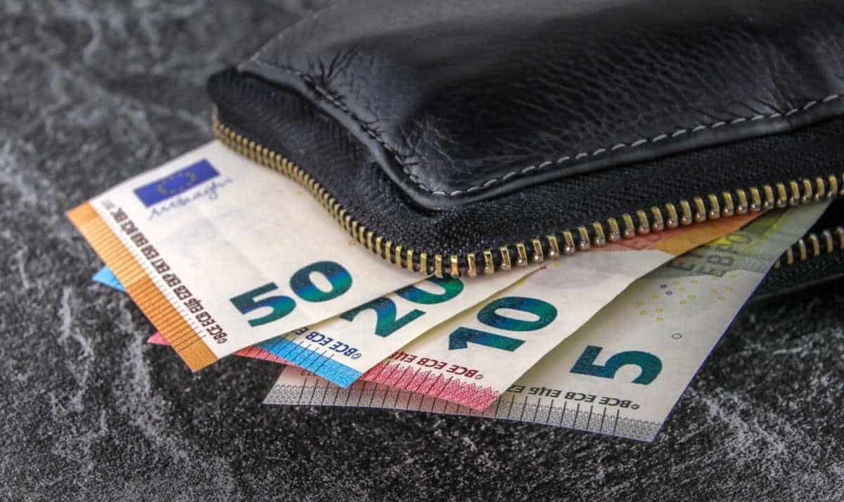 Limite contanti 2024 rimane il tetto a 5.000 euro, ecco cosa sapere