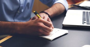 Contratti a termine e apprendistato