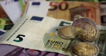 Salario minimo orario a 9 euro