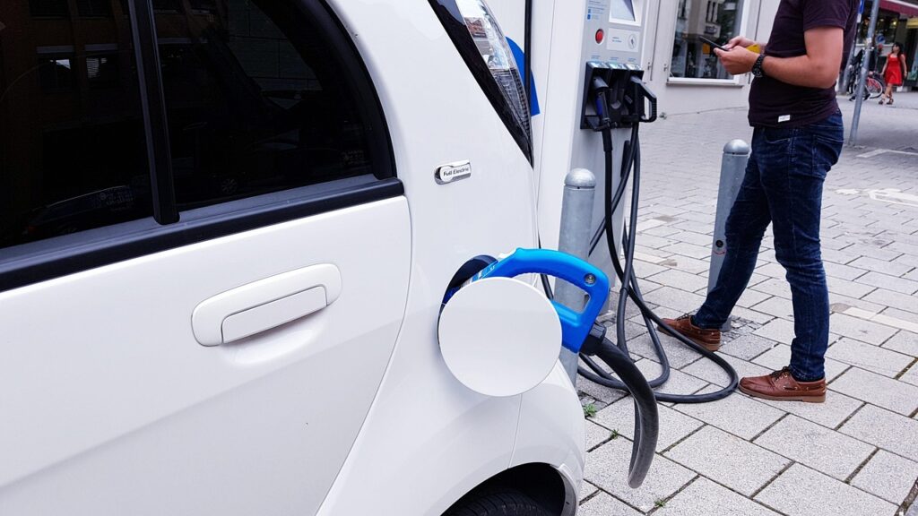 auto elettrica bonus 2025